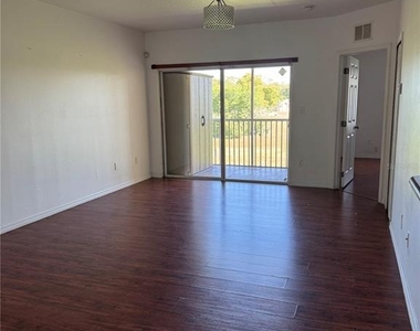 495 Las Cortes Lane - Photo Thumbnail 5