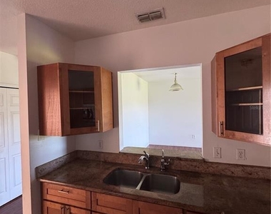 495 Las Cortes Lane - Photo Thumbnail 2