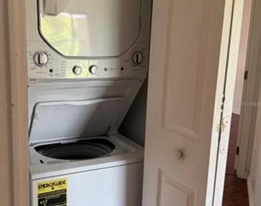 495 Las Cortes Lane - Photo Thumbnail 13