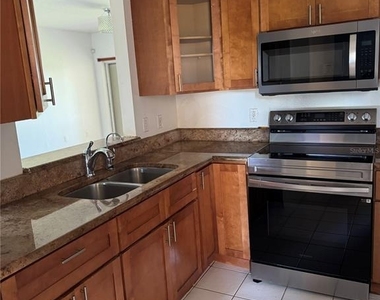 495 Las Cortes Lane - Photo Thumbnail 1
