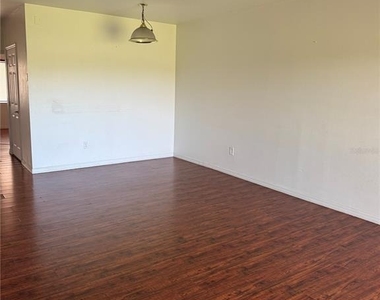 495 Las Cortes Lane - Photo Thumbnail 7