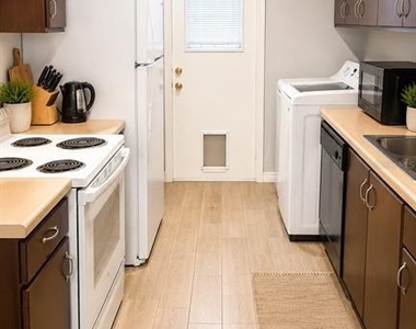 245 Winter Ridge Boulevard - Photo Thumbnail 3