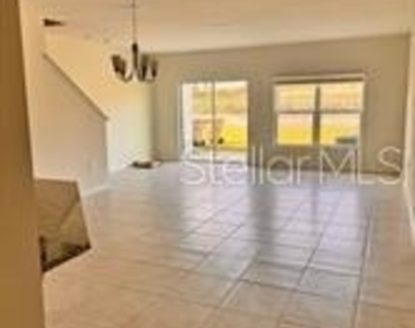 9282 Westside Hills Drive - Photo Thumbnail 5
