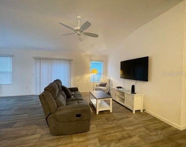 5541 Goodman Court - Photo Thumbnail 9