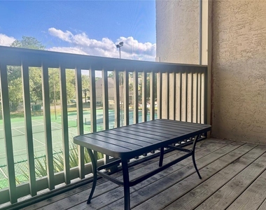 435 Wymore Road - Photo Thumbnail 10