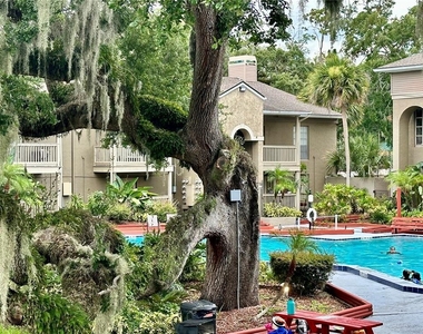 435 Wymore Road - Photo Thumbnail 13
