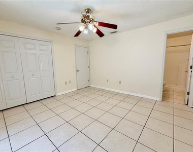 13087 Odyssey Lake Way - Photo Thumbnail 8