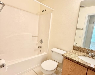13087 Odyssey Lake Way - Photo Thumbnail 5