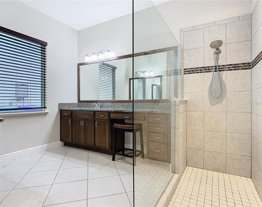 8325 Topsail Place - Photo Thumbnail 31