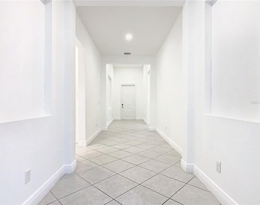 8325 Topsail Place - Photo Thumbnail 8