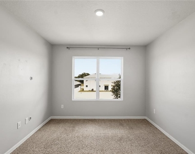 1711 Setter Avenue - Photo Thumbnail 26