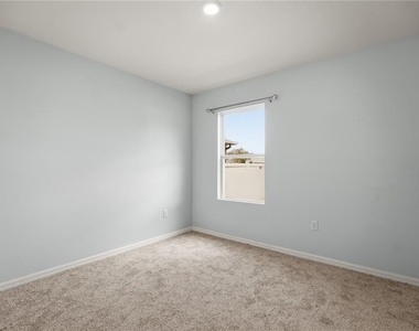 1711 Setter Avenue - Photo Thumbnail 17
