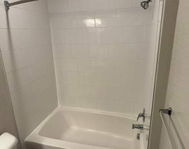 2420 Ann Rou Road - Photo Thumbnail 18