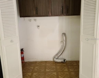 2222 Silver Pines Place - Photo Thumbnail 4