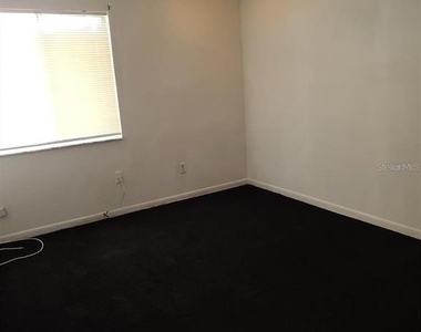 2222 Silver Pines Place - Photo Thumbnail 12