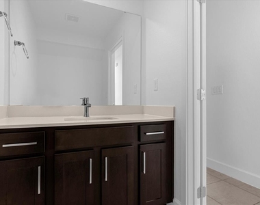 1336 Captiva Cove - Photo Thumbnail 9