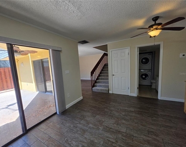 3824 Saxon Drive - Photo Thumbnail 16