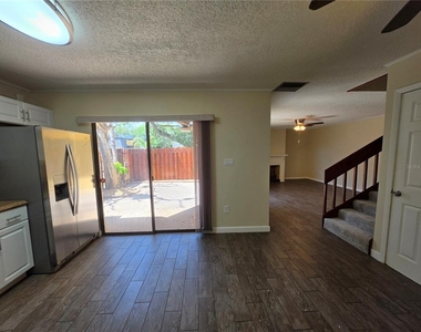 3824 Saxon Drive - Photo Thumbnail 15