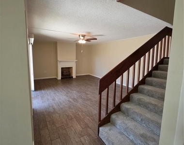 3824 Saxon Drive - Photo Thumbnail 14