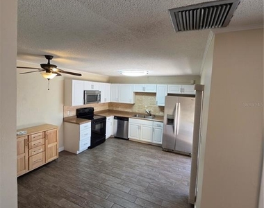 3824 Saxon Drive - Photo Thumbnail 40