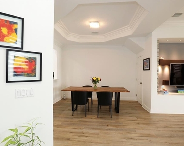8248 Tivoli Drive - Photo Thumbnail 19