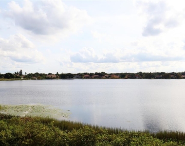 8248 Tivoli Drive - Photo Thumbnail 6