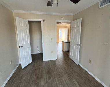 136 Blue Point Way - Photo Thumbnail 8