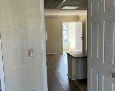 136 Blue Point Way - Photo Thumbnail 1