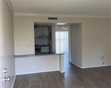 136 Blue Point Way - Photo Thumbnail 2