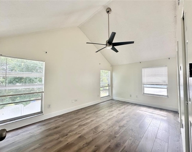 122 S Bulova Drive - Photo Thumbnail 30