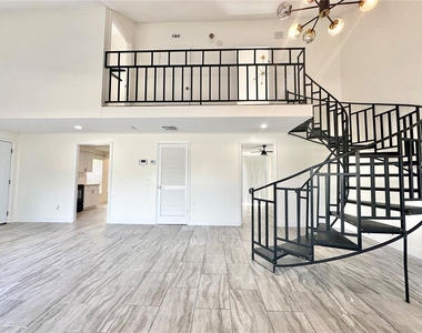 122 S Bulova Drive - Photo Thumbnail 24