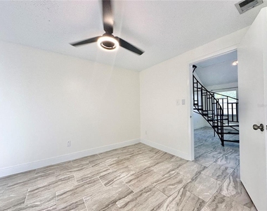 122 S Bulova Drive - Photo Thumbnail 27