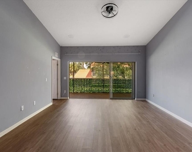 5336 Edgewater Way - Photo Thumbnail 19
