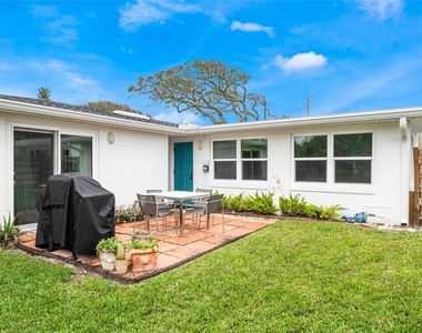 809 E 15th Avenue - Photo Thumbnail 31