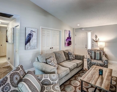 130 Southampton Place - Photo Thumbnail 7