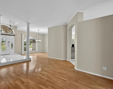 20 Woodford Lane - Photo Thumbnail 10