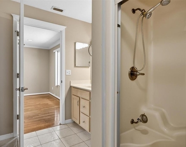 20 Woodford Lane - Photo Thumbnail 50