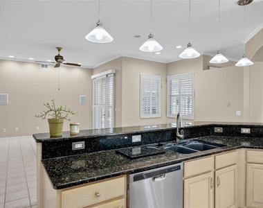 20 Woodford Lane - Photo Thumbnail 25