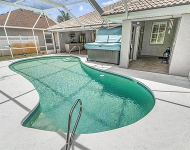20 Woodford Lane - Photo Thumbnail 59