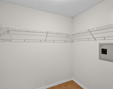 20 Woodford Lane - Photo Thumbnail 42