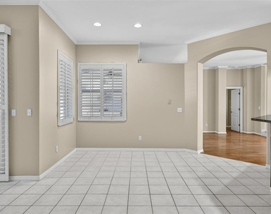 20 Woodford Lane - Photo Thumbnail 15