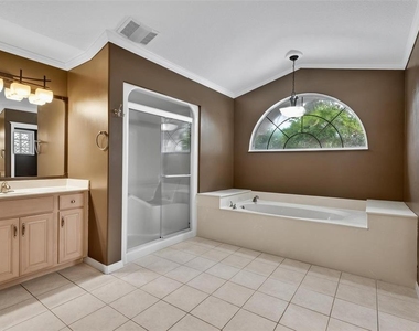20 Woodford Lane - Photo Thumbnail 36