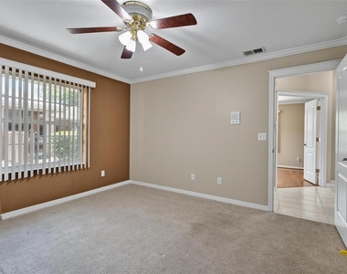 20 Woodford Lane - Photo Thumbnail 54