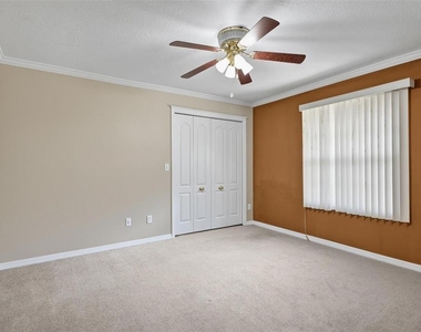 20 Woodford Lane - Photo Thumbnail 53