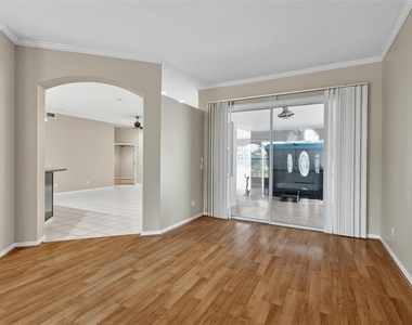 20 Woodford Lane - Photo Thumbnail 8