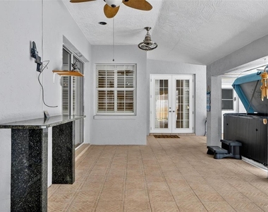 20 Woodford Lane - Photo Thumbnail 63