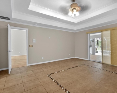 20 Woodford Lane - Photo Thumbnail 30