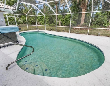 20 Woodford Lane - Photo Thumbnail 57