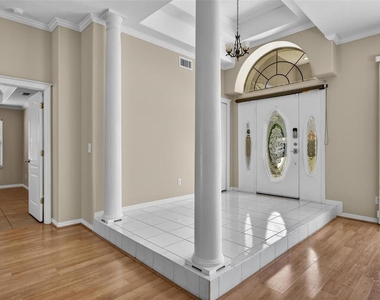20 Woodford Lane - Photo Thumbnail 5