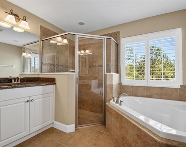 108 Golfview Court - Photo Thumbnail 29